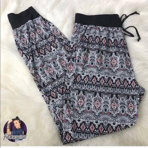 Extra soft elephant print joggers, S/M, EUC